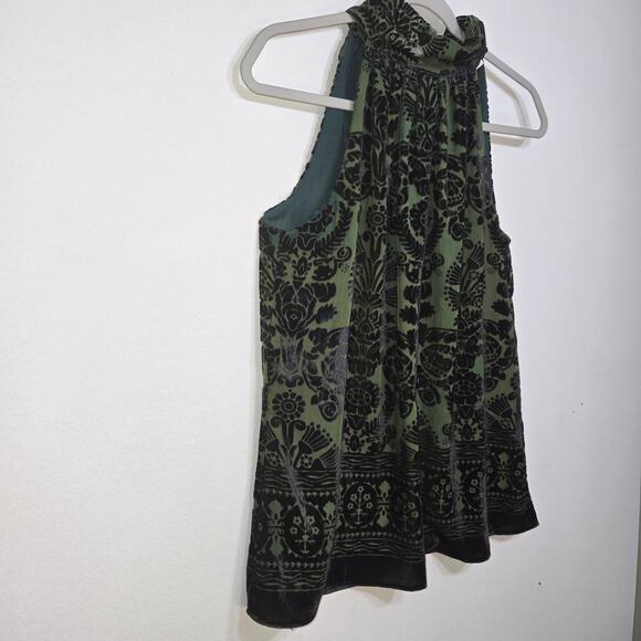 Max Studio Women's Halter Inspired Top. Size Small - Picture 4 of 10